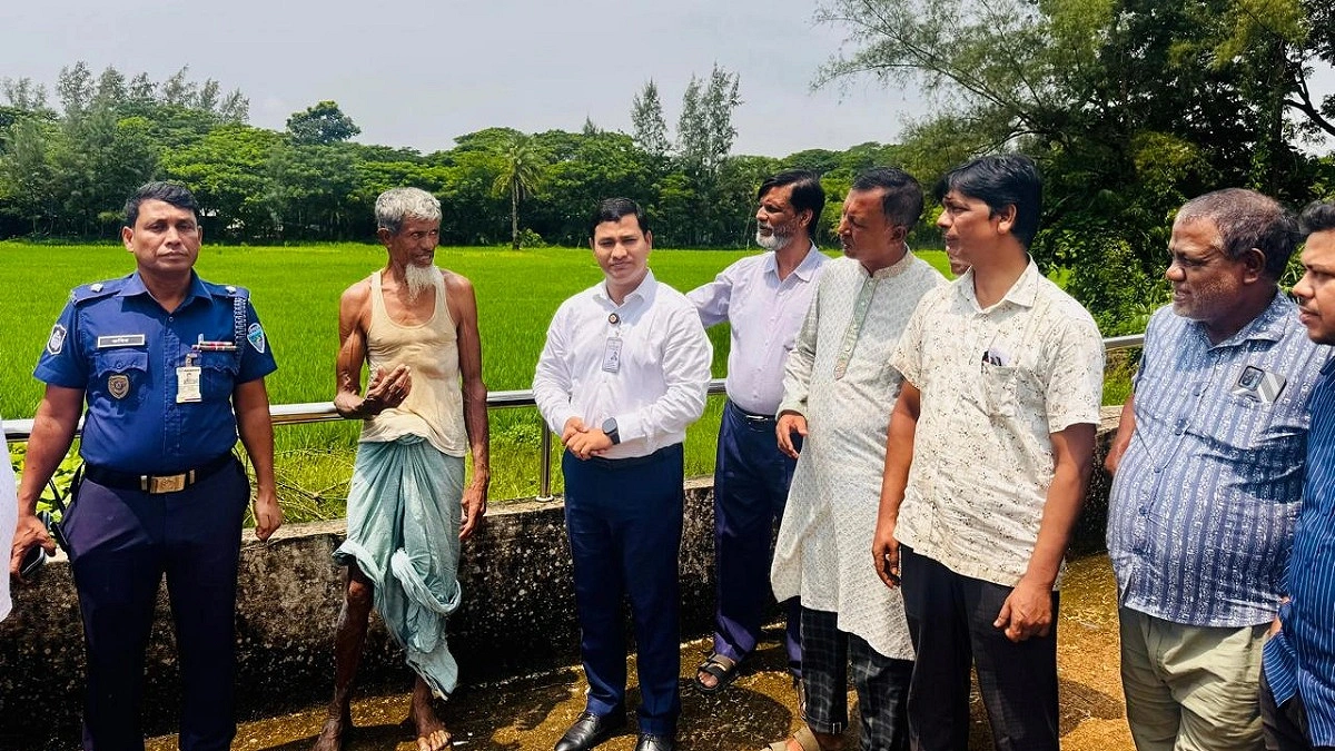 পাশের ক্ষেতে কীটনাশক স্প্রেতেই অসুস্থ ১৬ শিক্ষার্থী