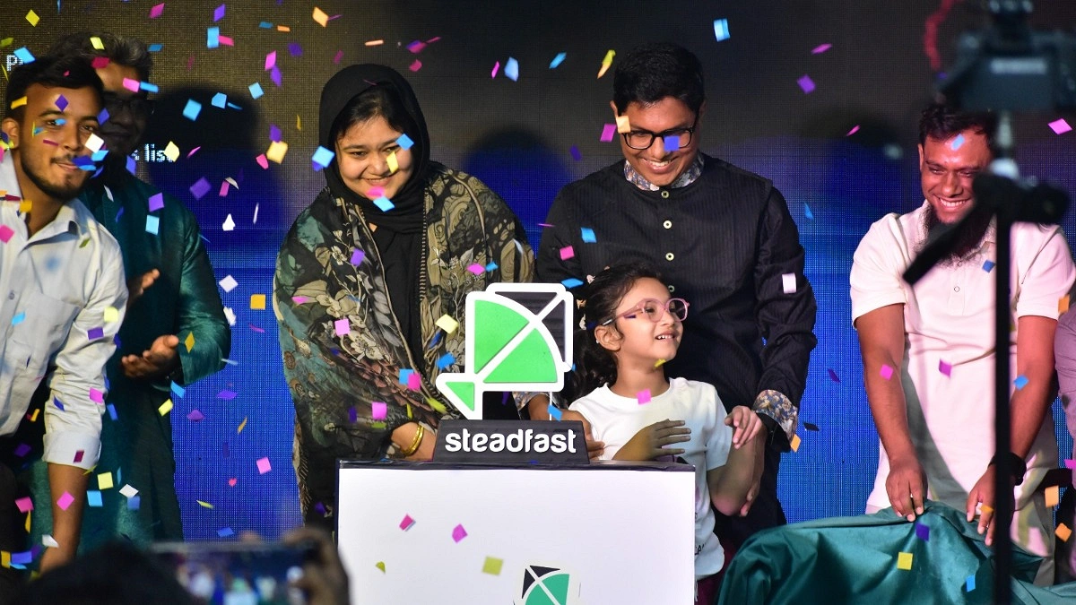 নতুন রূপে যাত্রা ‘স্টেডফাস্ট’