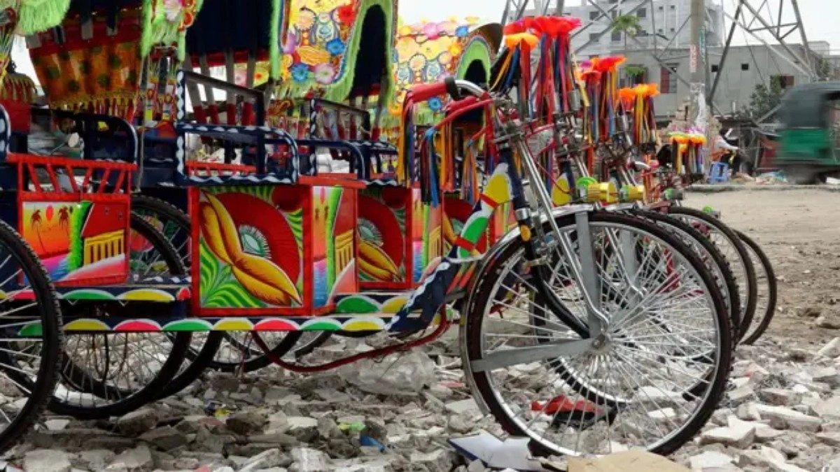 রাজধানীতে অবৈধ বিদ্যুৎ সংযোগে চলছিল চার গ্যারেজ, গ্রেপ্তার ১
