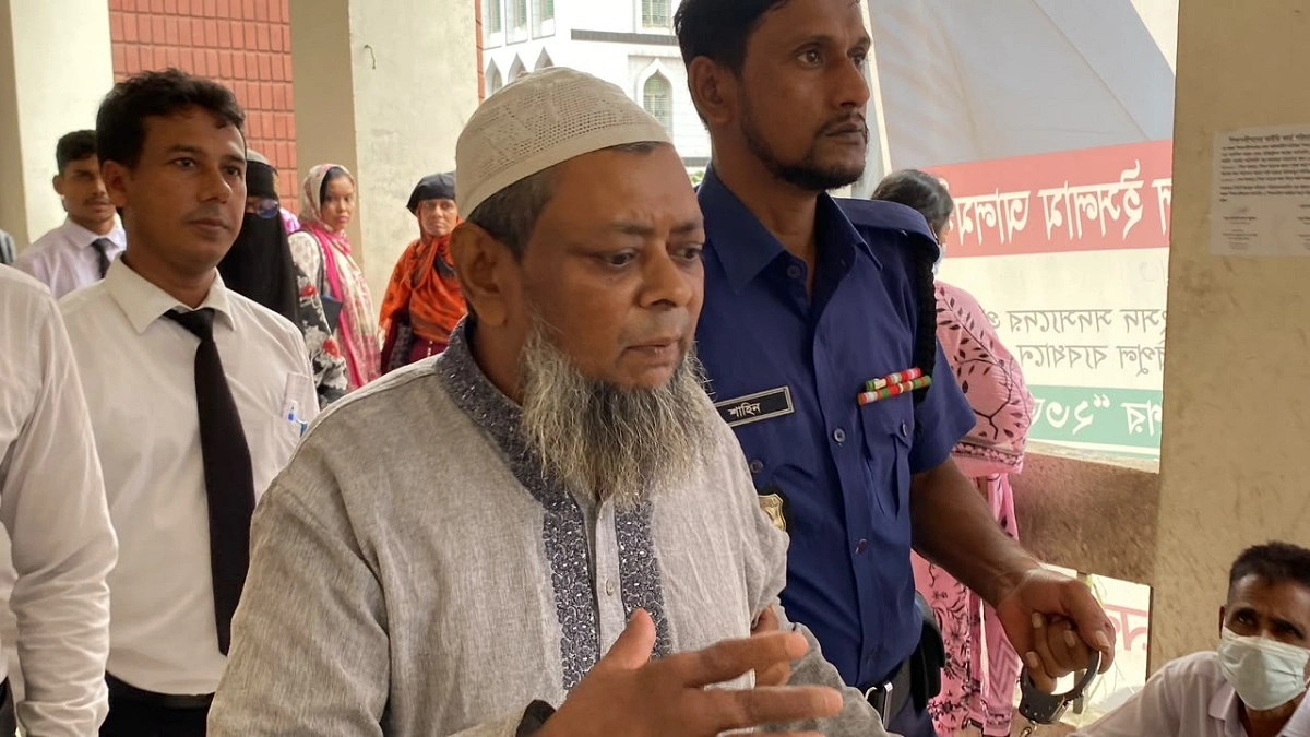 যৌতুক চেয়ে স্ত্রীকে পুড়িয়ে হত্যার দায়ে স্বামীর মৃত্যুদণ্ড