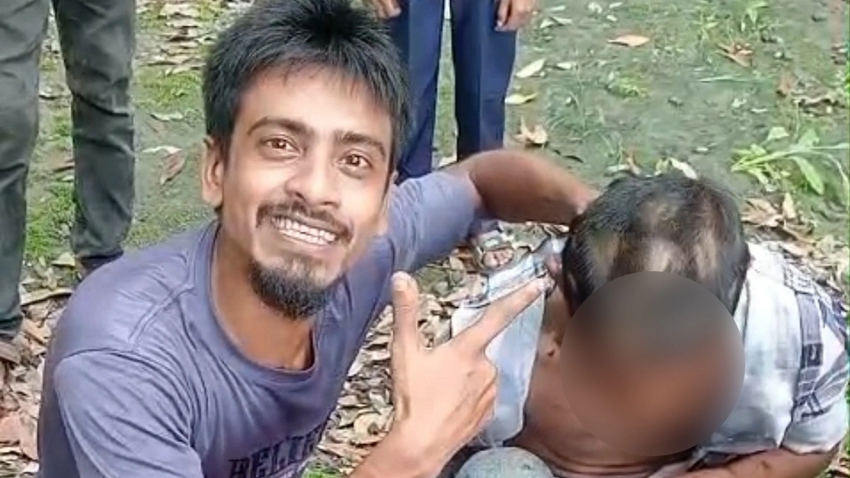 চুরির অভিযোগে ‘ভারসাম্যহীন’ তরুণের চুল কেটে নির্যাতনের অভিযোগ