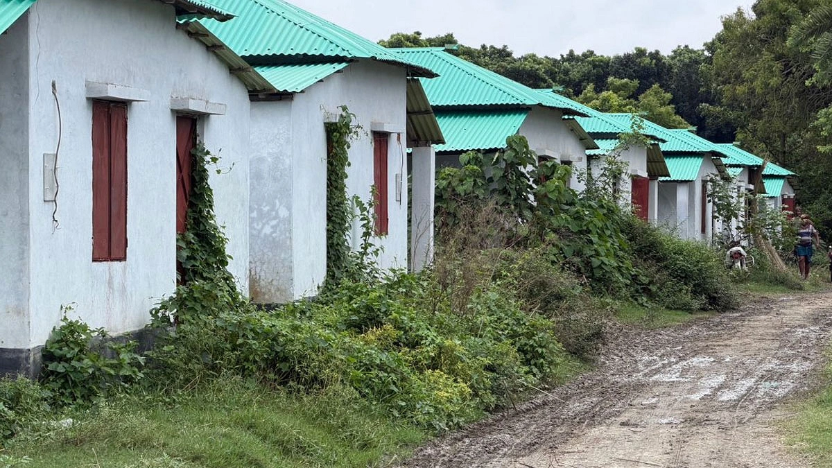 বাড়ছে অপরাধের ঝুঁকি