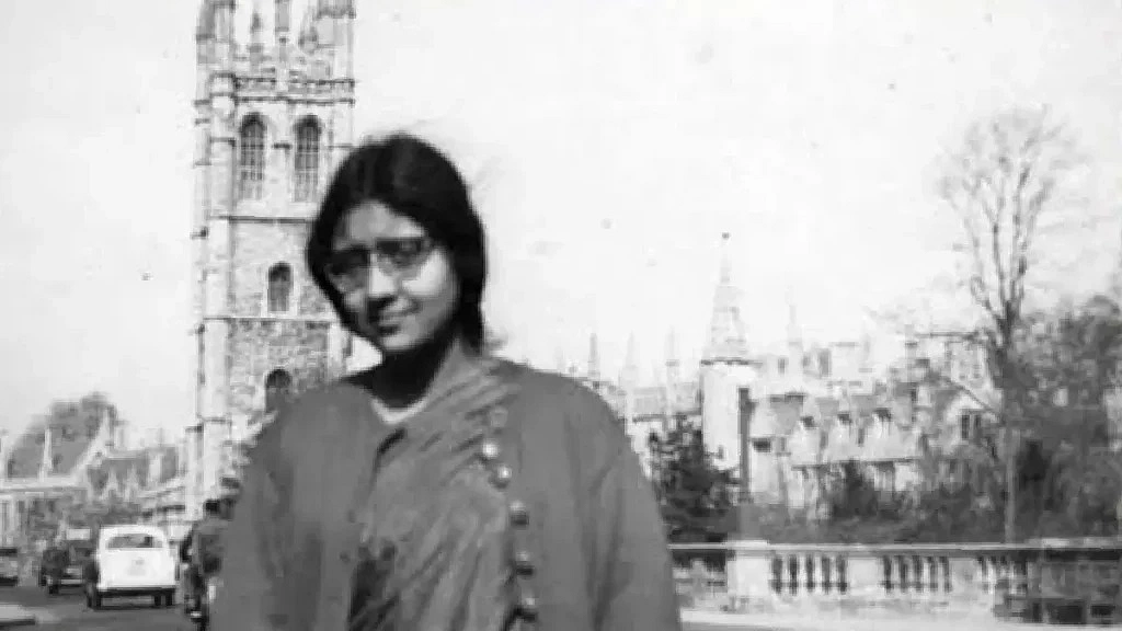 কেতকী কুশারী ডাইসন, বইয়ের ব্যাকফ্ল্যাপে ছাপা হওয়া ছবি