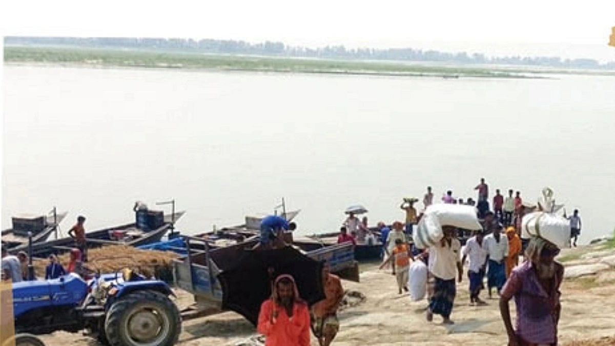 নাব্য সংকটে অকার্যকর নৌপথ, ব্রহ্মপুত্রে সেতু হবে কবে
