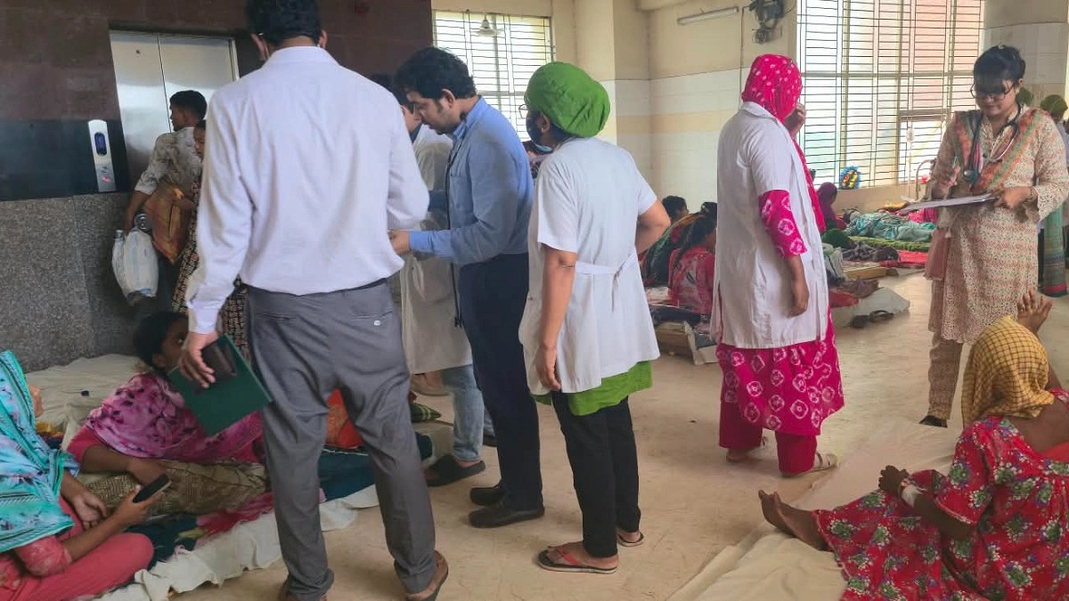 টঙ্গীতে বাড়ছে ডেঙ্গুর প্রকোপ, ধারণক্ষমতার দ্বিগুণ রোগী হাসপাতালে