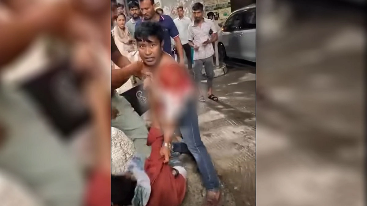 কারওয়ান বাজারে পথচারীকে ছুরিকাঘাত, আহত অবস্থায়ই হামলাকারীকে মারধর
