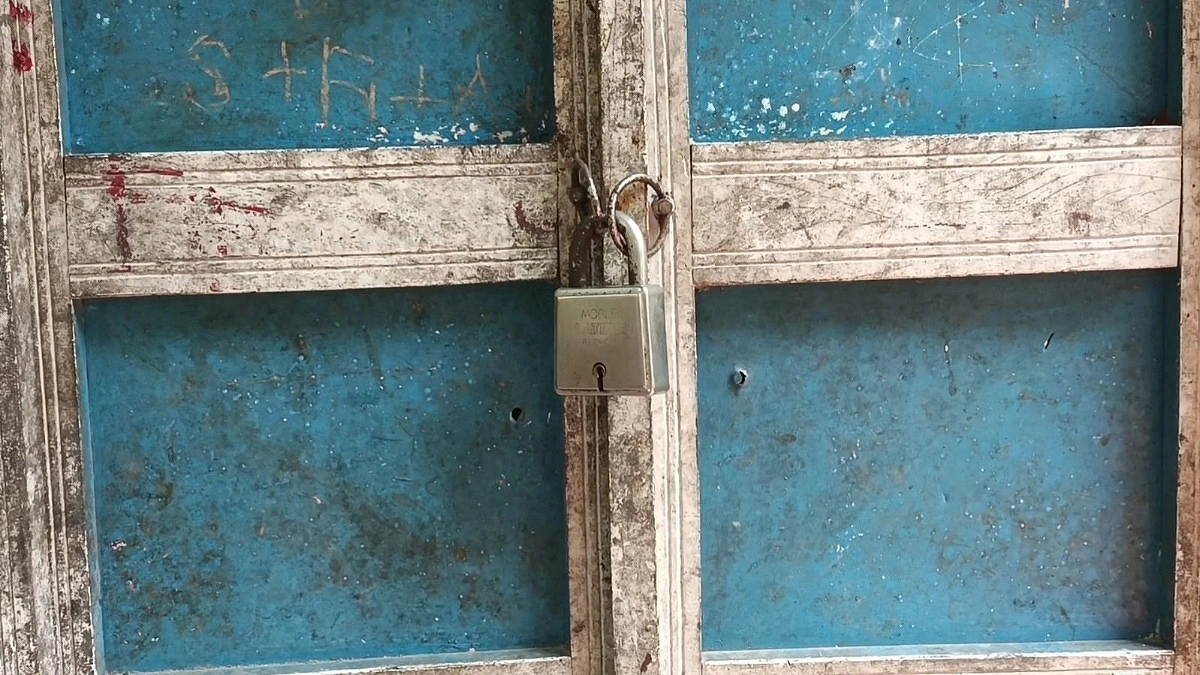 বাঁধনের ওপর হামলা: মনিরুলের বাড়িতে তালা, আত্মগোপনে পরিবার