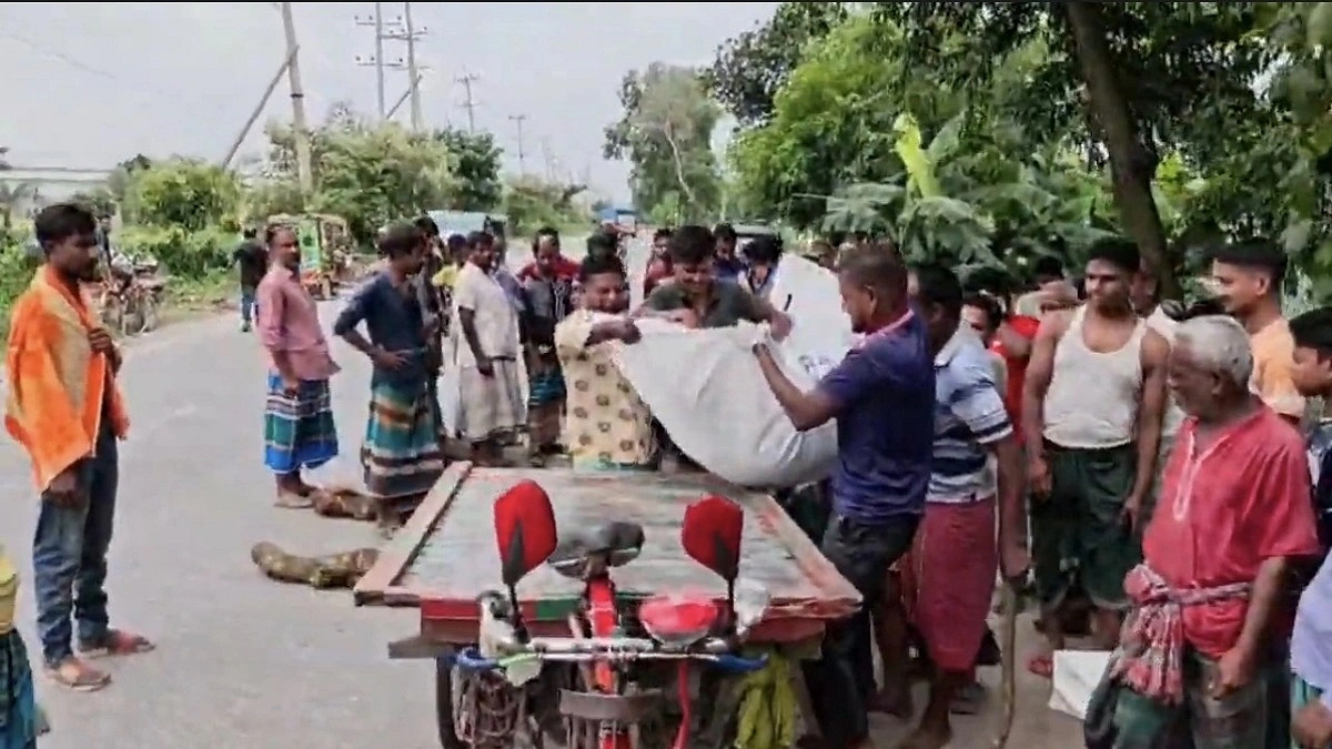 নরসিংদীতে অটোরিকশা ও কাভার্ড ভ্যানের সংঘর্ষে নিহত ২