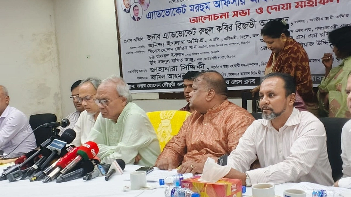হাসিনার পথেই হাঁটতে ভালোবাসে জামায়াত : রিজভী