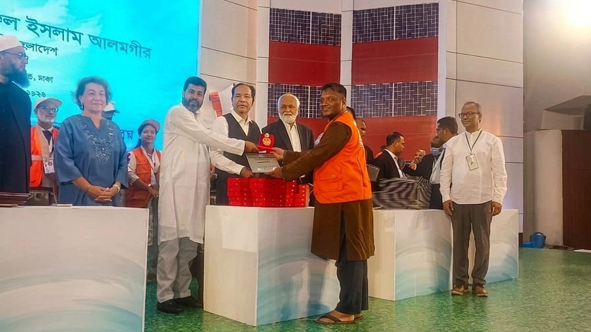 সেরা স্বেচ্ছাসেবক পুরস্কার পেলেন আগামীর সময়ের সোনাগাজী প্রতিনিধি হান্নান