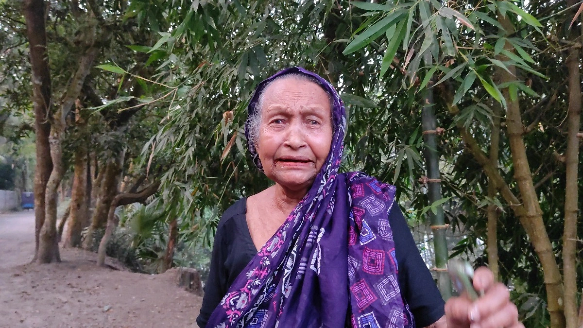 প্রশাসনের সহযোগিতায় প্রবাসী ছেলের ঘরে ঠাঁই হলো জয়নব ভানুর