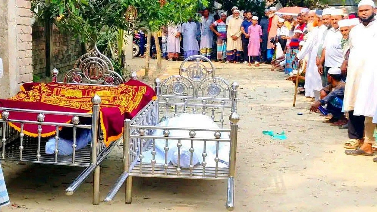 স্ত্রীর লাশ বাড়িতে রেখে মসজিদে যাওয়ার পর স্বামীরও মৃত্যু
