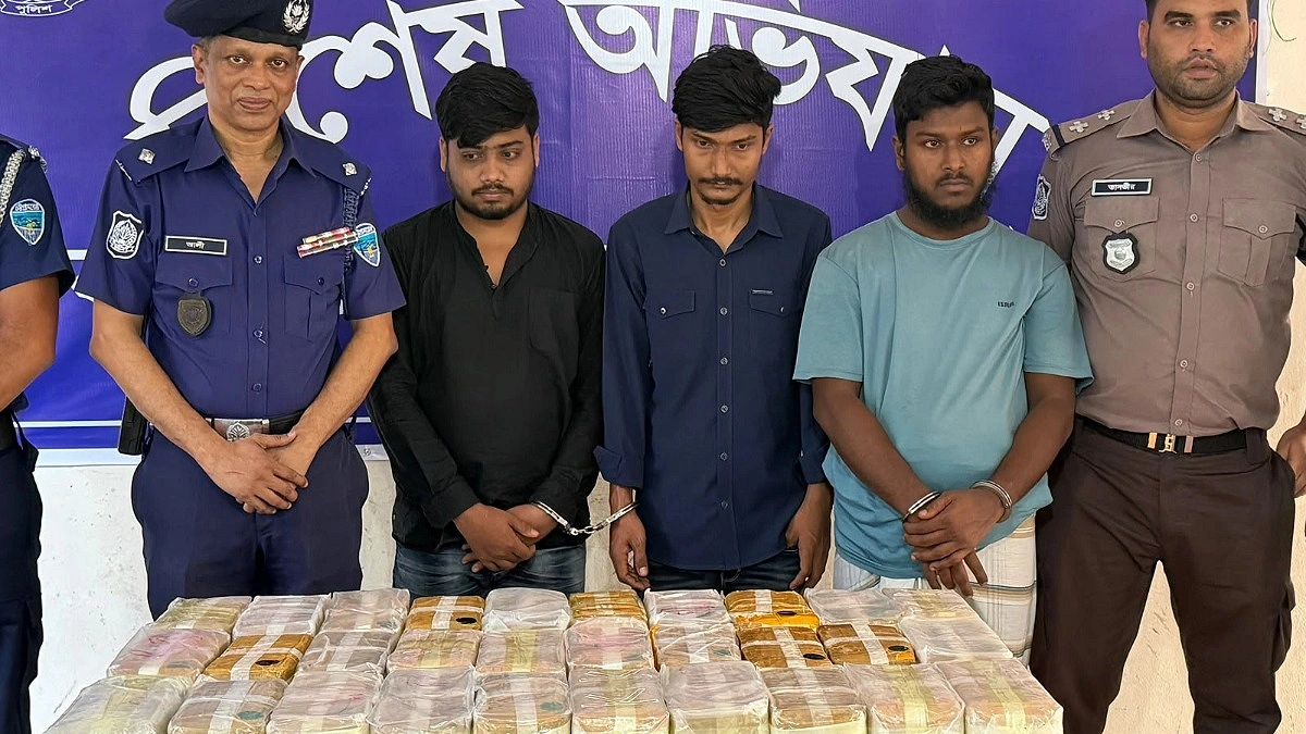 আলিশান ফ্ল্যাটে ৩ লাখ ইয়াবা, গ্রেপ্তার ৩