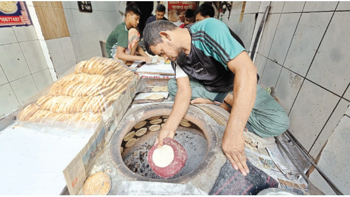 প্রেম, ক্ষমতা আর ট্র্যাজেডির বাকরখানি
