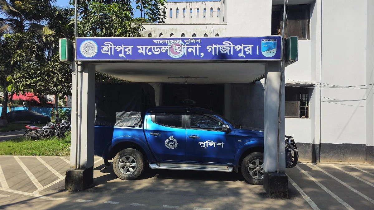 স্বামীকে আটকে রেখে গার্মেন্টসকর্মীকে ধর্ষণের অভিযোগ