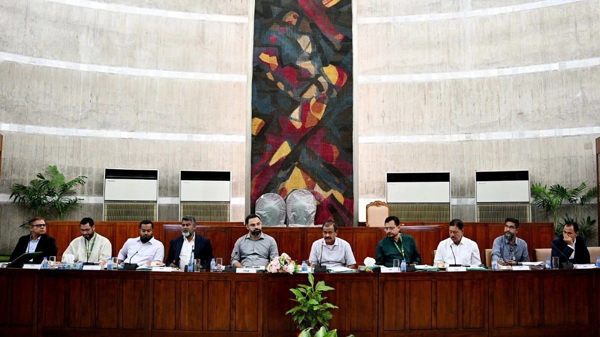 উন্নয়ন প্রকল্পে নিম্নমানের নির্মাণসামগ্রী ঠেকাতে কঠোর নজরদারির তাগিদ