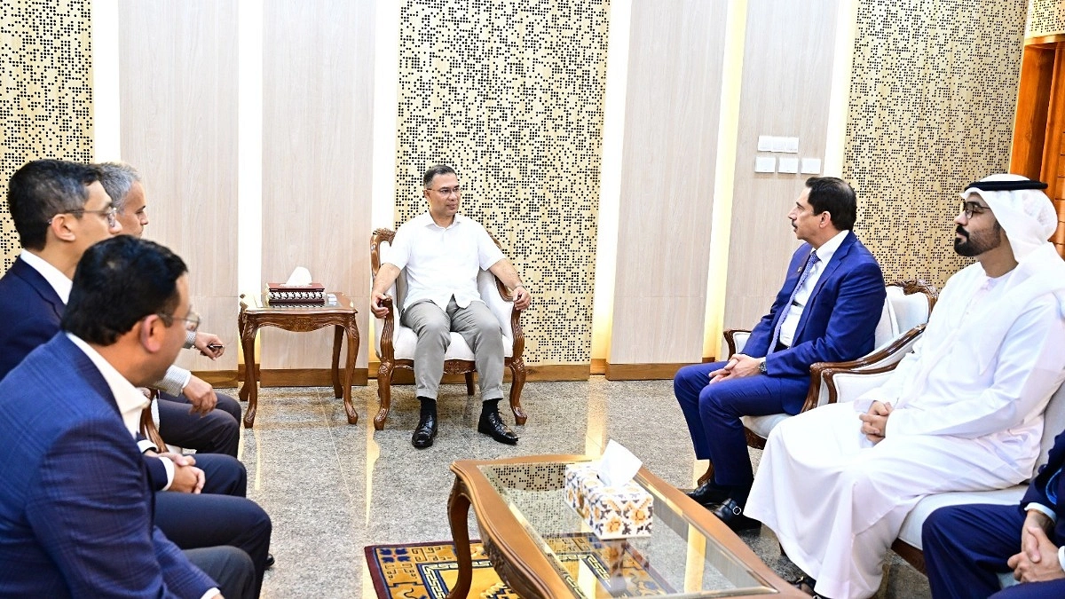 প্রধানমন্ত্রীর সঙ্গে ডিপি ওয়ার্ল্ড চেয়ারম্যানের বৈঠক