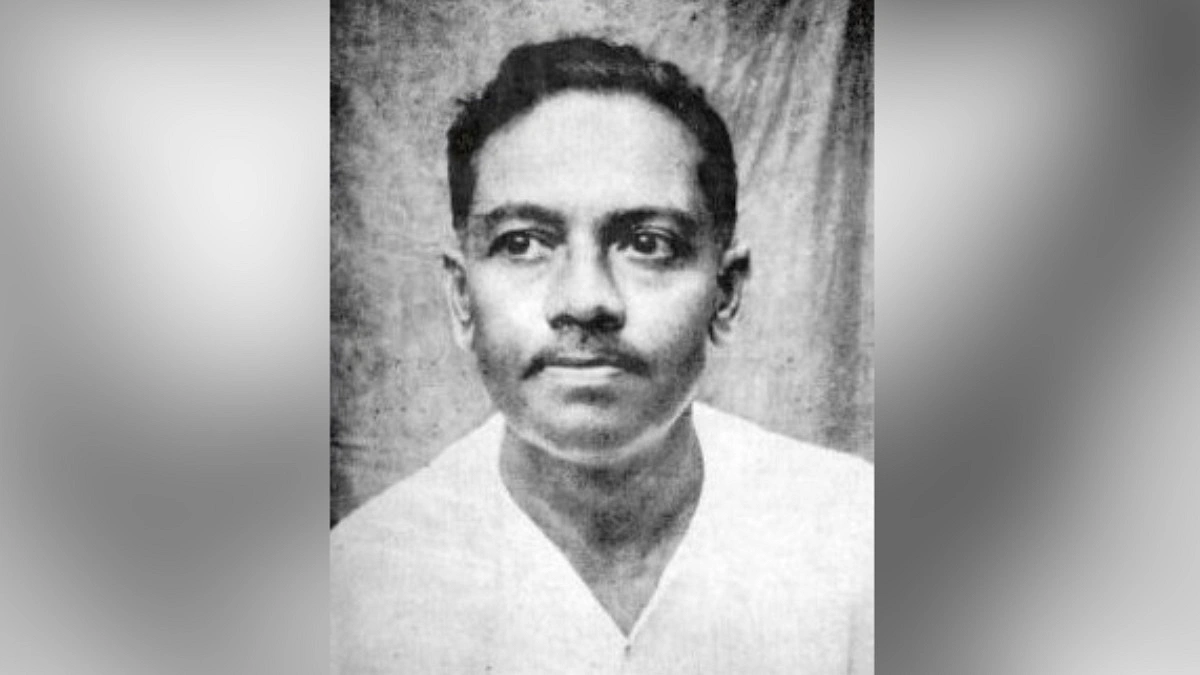 জীবনানন্দ হয়ে সংসারে আজও আমি...