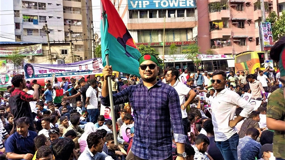 সারের ডিলারশিপ না দেন, বিষের ডিলারশিপ দেন: ছাত্রদল নেতা