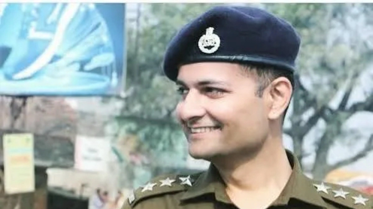 যৌন হয়রানির অভিযোগ তোলা সাংবাদিকের বিরুদ্ধেই এবার মামলা দিল্লি পুলিশ কর্মকর্তার