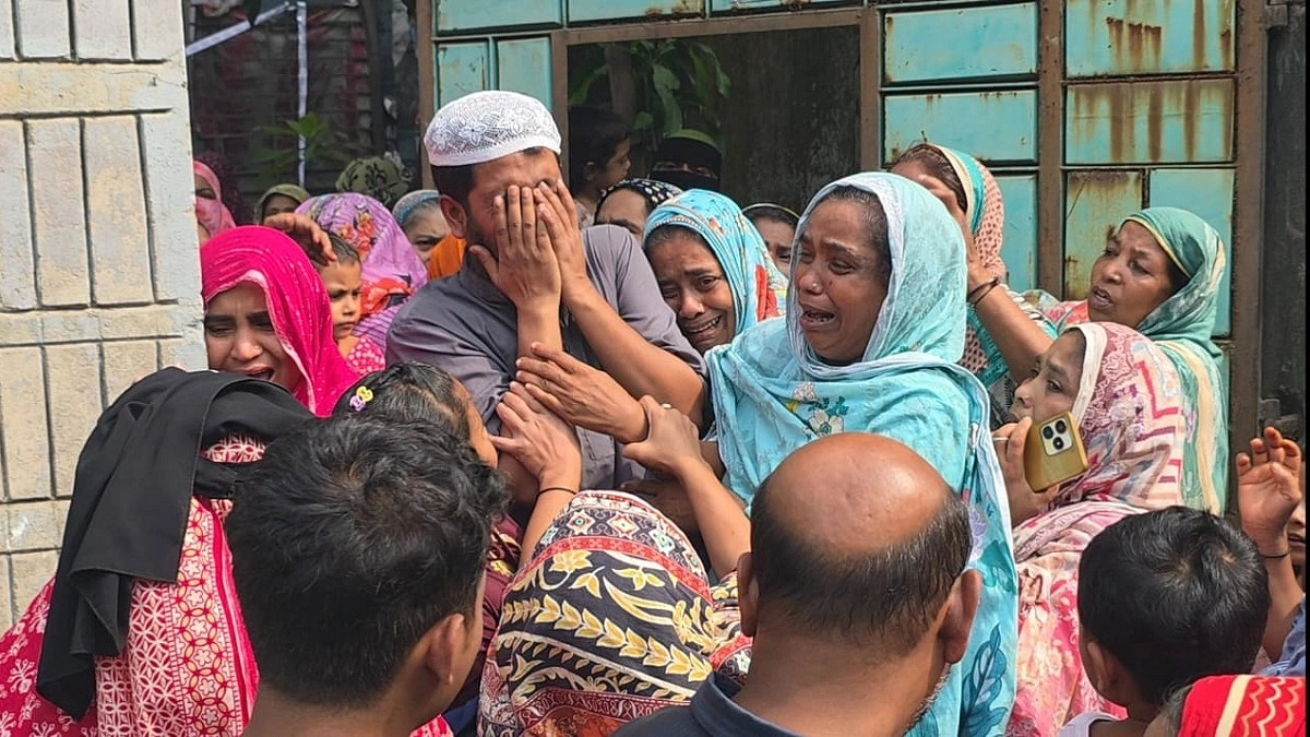 রূপগঞ্জে সড়ক দুর্ঘটনায় প্রাণ গেল ২ জনের, আশষ্কাজনক ৩