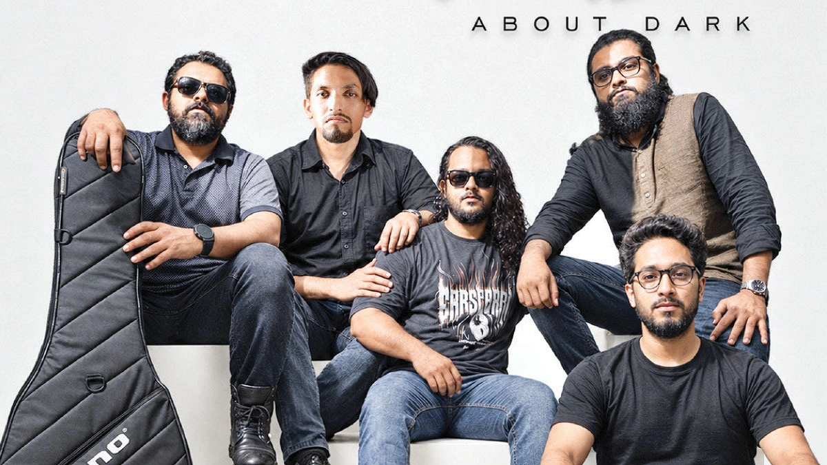 প্রতিবাদের সুরে নিরাকার