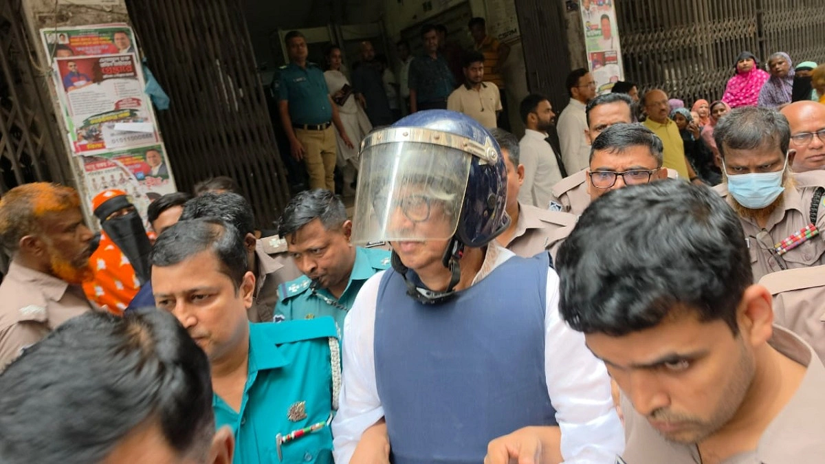 কাঠগড়ায় সুলতান মনসুর, ‘জামিন পেয়ে ৩ দিনে চারটি মামলা হয়েছে’