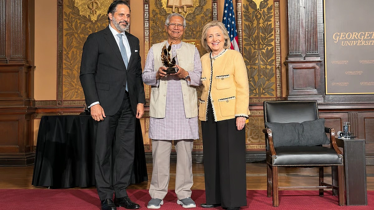হিলারি ক্লিনটন অ্যাওয়ার্ড কারা পান, বাংলাদেশ থেকে আর কে পেয়েছেন