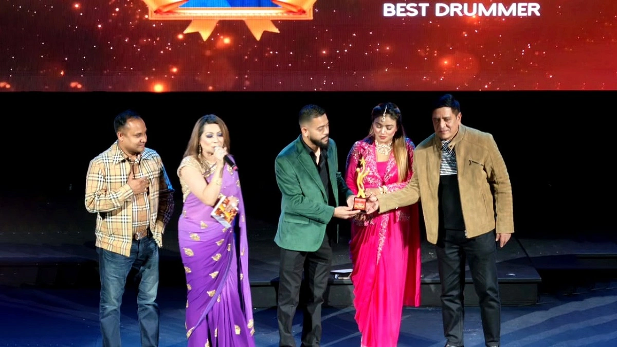 সেরা ড্রামারের পুরস্কার পেলেন ডিকিউ মিথুন