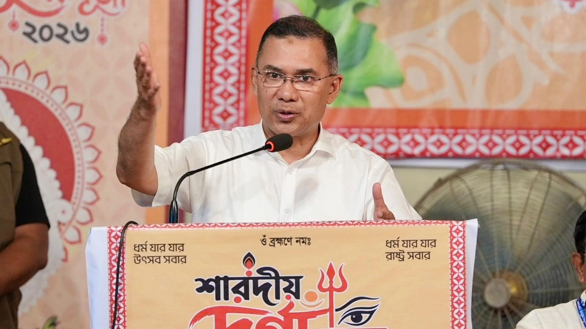 ঢাকেশ্বরী মন্দিরে প্রধানমন্ত্রী, কাঁধে কাঁধ মিলিয়ে দেশ গড়ার আহ্বান