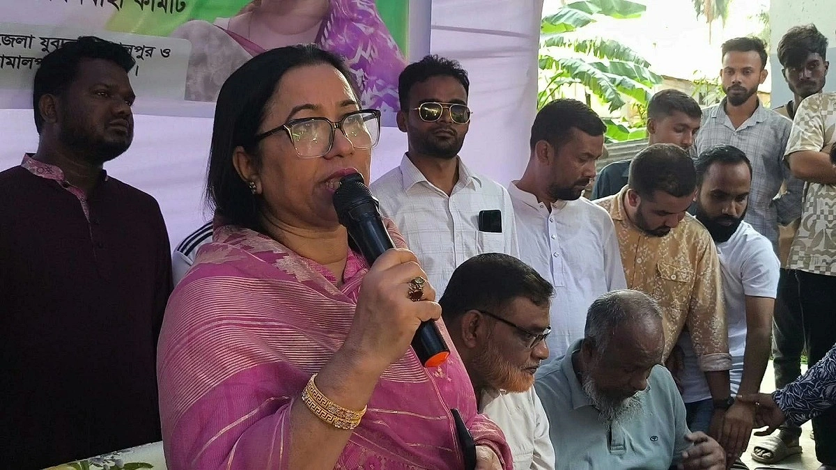 গাছ লাগানোর বদলে আগের গাছ কেটেছে আওয়ামী লীগ: মনি