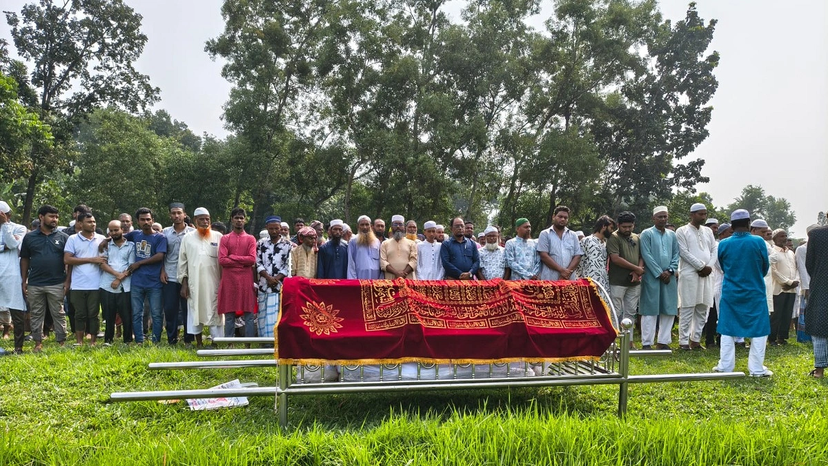 ময়মনসিংহে সড়ক দুর্ঘটনা, একই পরিবারের চারজনের দাফন সম্পন্ন