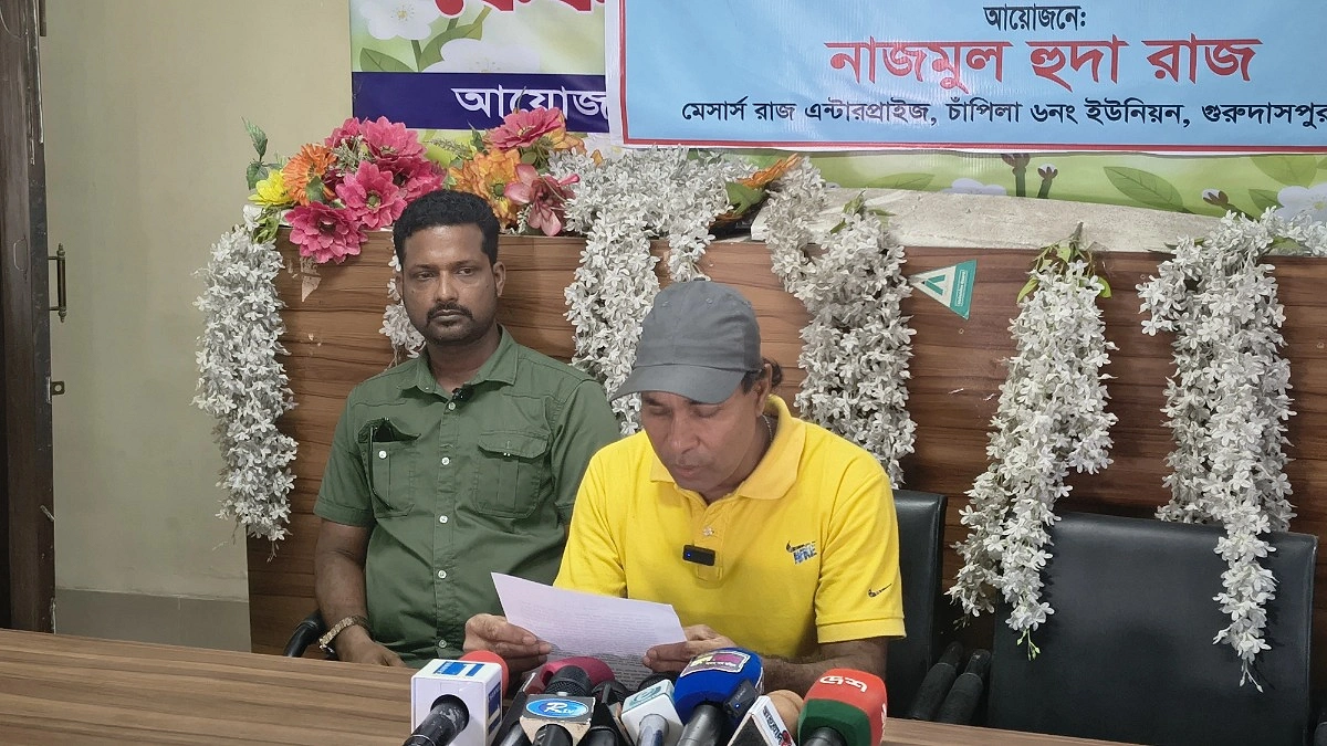 গুরুদাসপুরে অর্থের বিনিময় সার ডিলার নিয়োগের অভিযোগ