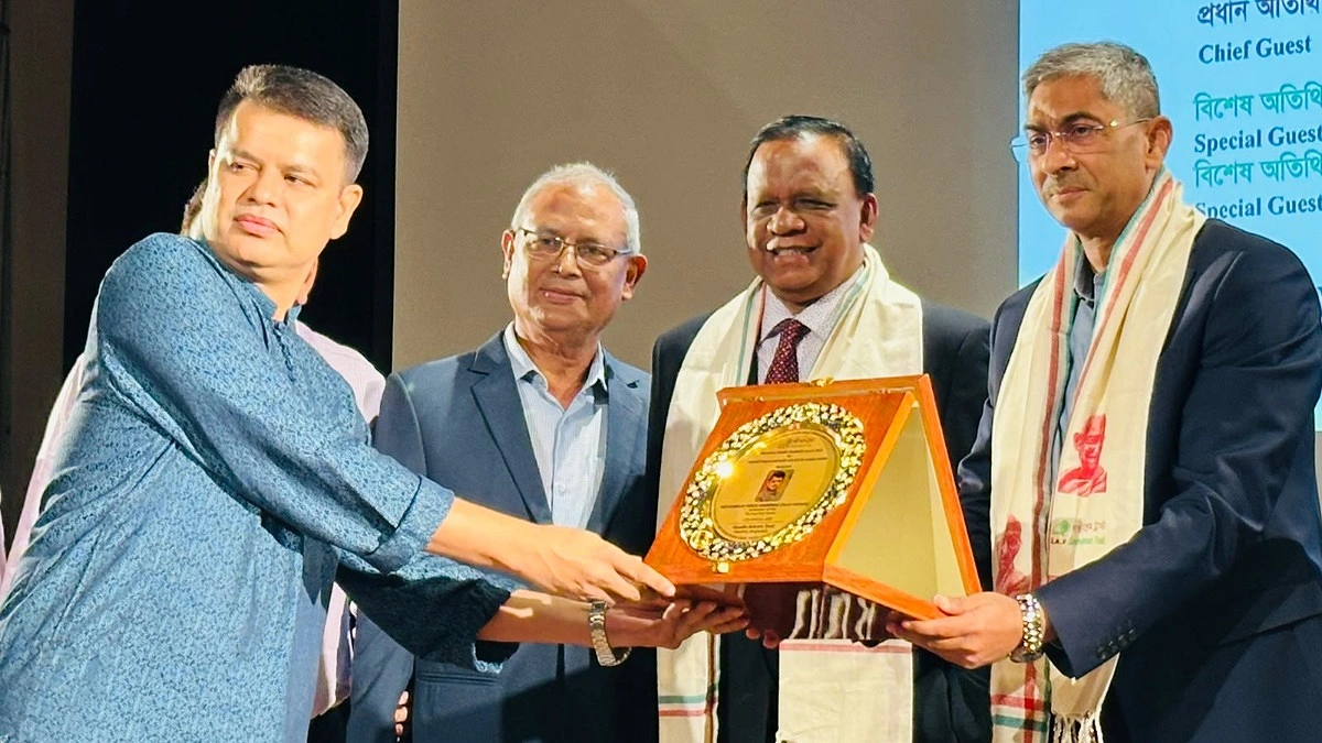 মহাত্মা গান্ধী গুডউইল অ্যাওয়ার্ড পেলেন সাংবাদিক ফারুক মেহেদী