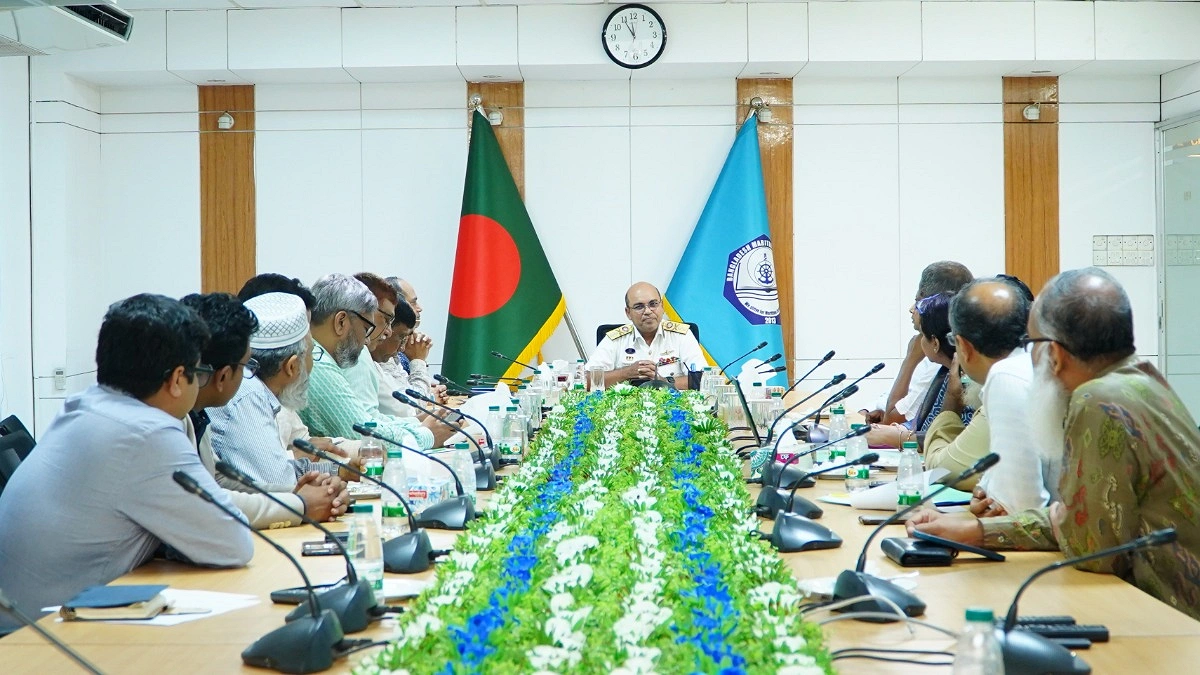মা ইলিশ রক্ষায় ২২ দিনের নিষেধাজ্ঞা বাস্তবায়নে সরকারের পাশে বিএমইউ