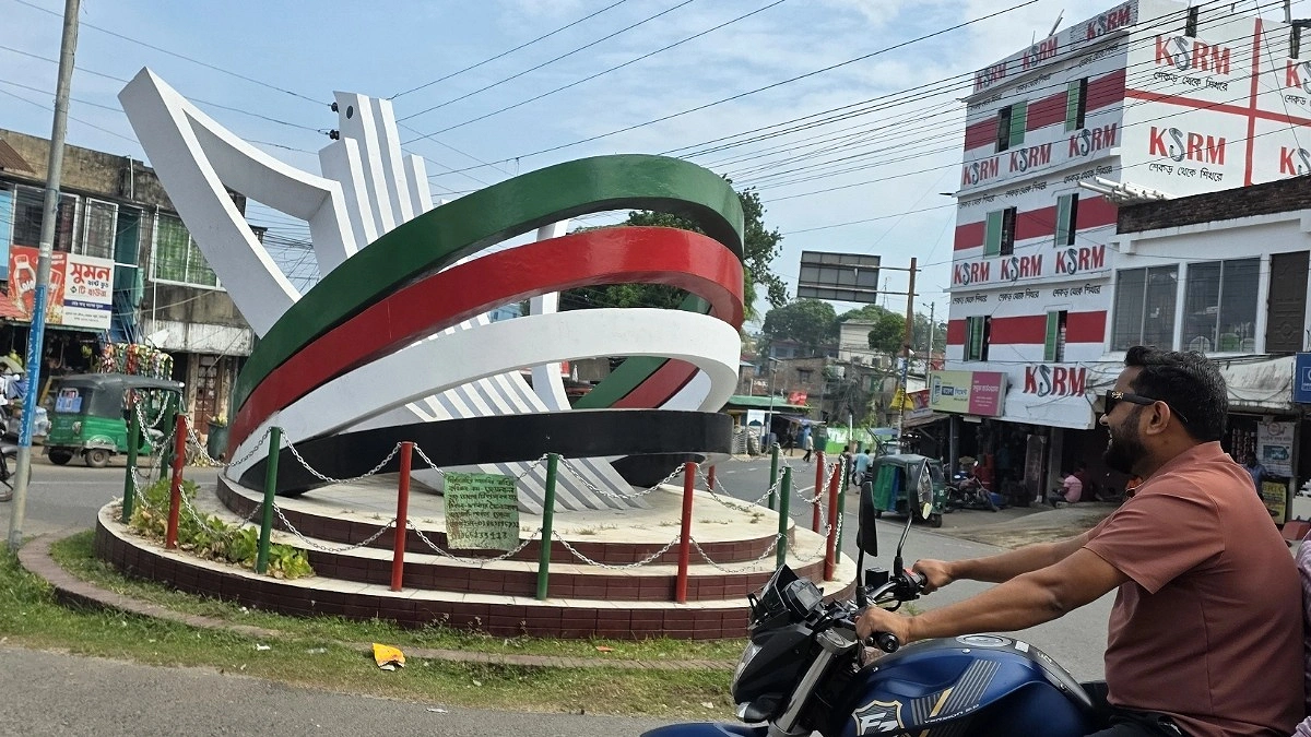 রাঙামাটি শহরে অবরোধের প্রভাব নেই, স্বাভাবিক বাস ও লঞ্চ চলাচল
