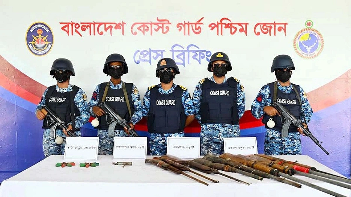 দস্যুদের ফেলে যাওয়া ৯ আগ্নেয়াস্ত্র ও ১৪ রাউণ্ড গুলি উদ্ধার