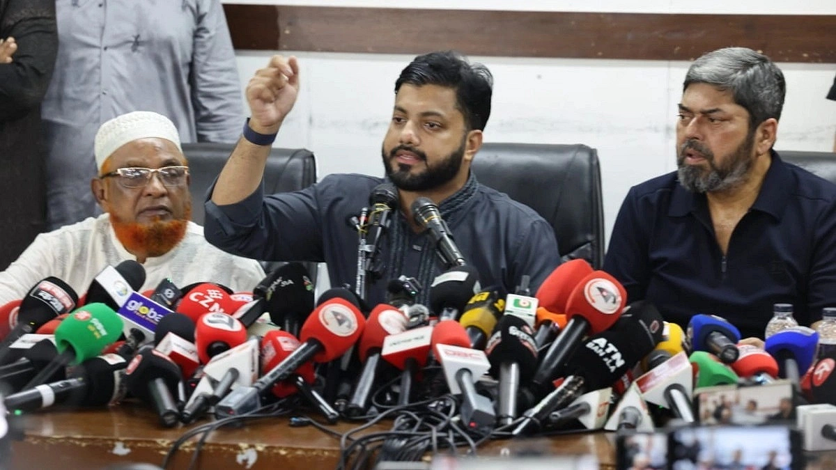 পদত্যাগপত্র গৃহীত, ইশরাক আর প্রতিমন্ত্রী নন