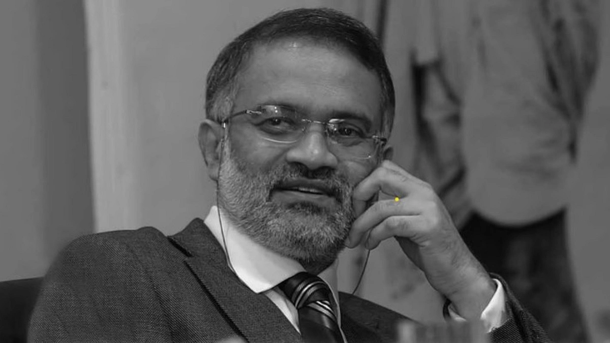 তৌফিক হঠাৎ করেই চলে গেল