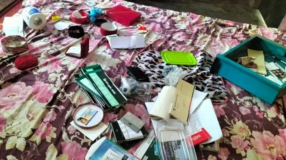 ভালুকায় শিক্ষকের বাড়িতে ডাকাতি, মালামাল লুট