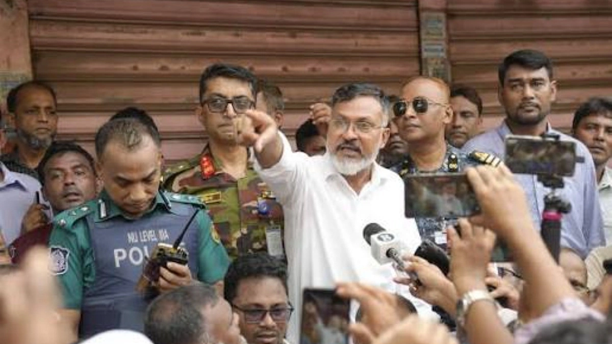 ফুটপাত দখলমুক্ত করার পর মিরপুরে ‘মনিটরিং টিম’
