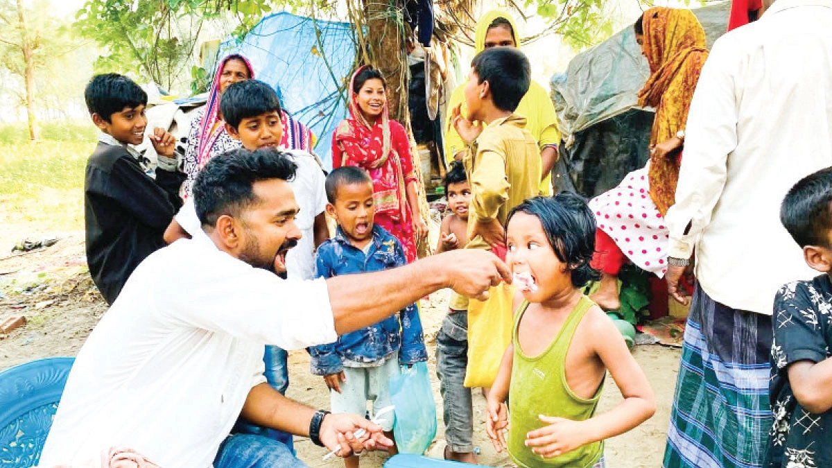 পথশিশুদের জন্য ওমর ফারুকের ১২ বছরের লড়াই