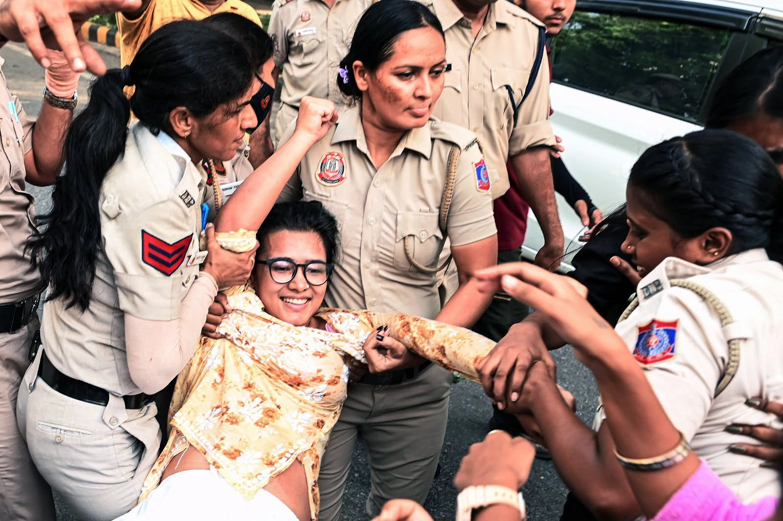 ৪ অক্টোবর দিল্লির বিক্ষোভস্থল থেকে নেহাকে আটক করে পুলিশ— টাইমস অব ইন্ডিয়া
