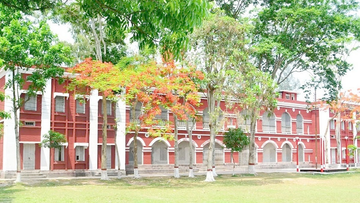 ৯৭ শতাংশ শিক্ষার্থী আবাসন সুবিধাবঞ্চিত