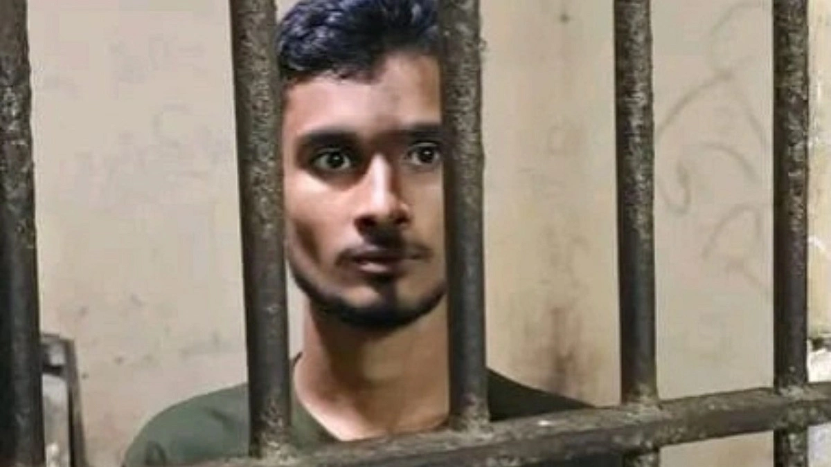 অনলাইনে জুয়া খেলার অভিযোগে ছাত্রদল নেতা গ্রেপ্তার