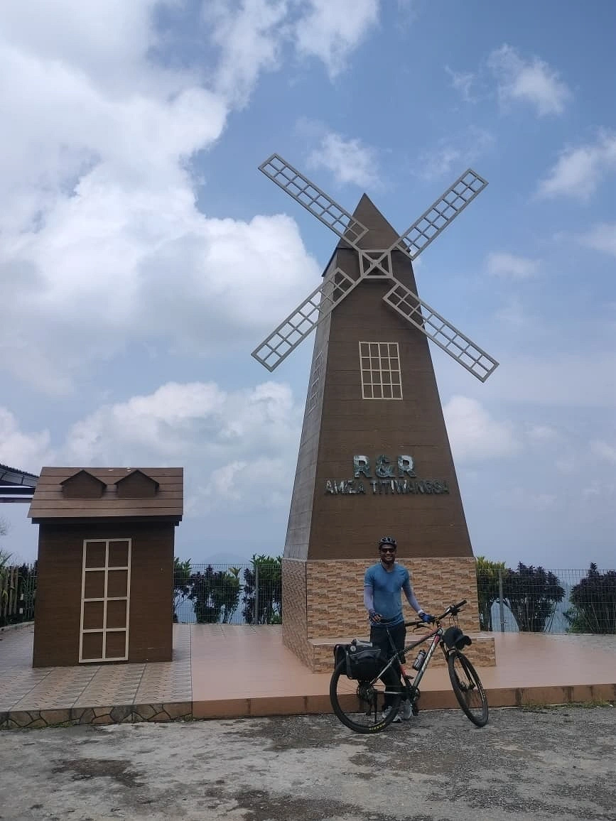 তিতিওয়াংসা টপ