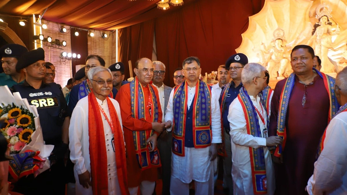 সর্বোচ্চ মণ্ডপ, বরাদ্দ, ছুটি ও নিরাপত্তায় দুর্গাপূজা উদযাপিত হচ্ছে: স্বরাষ্ট্রমন্ত্রী