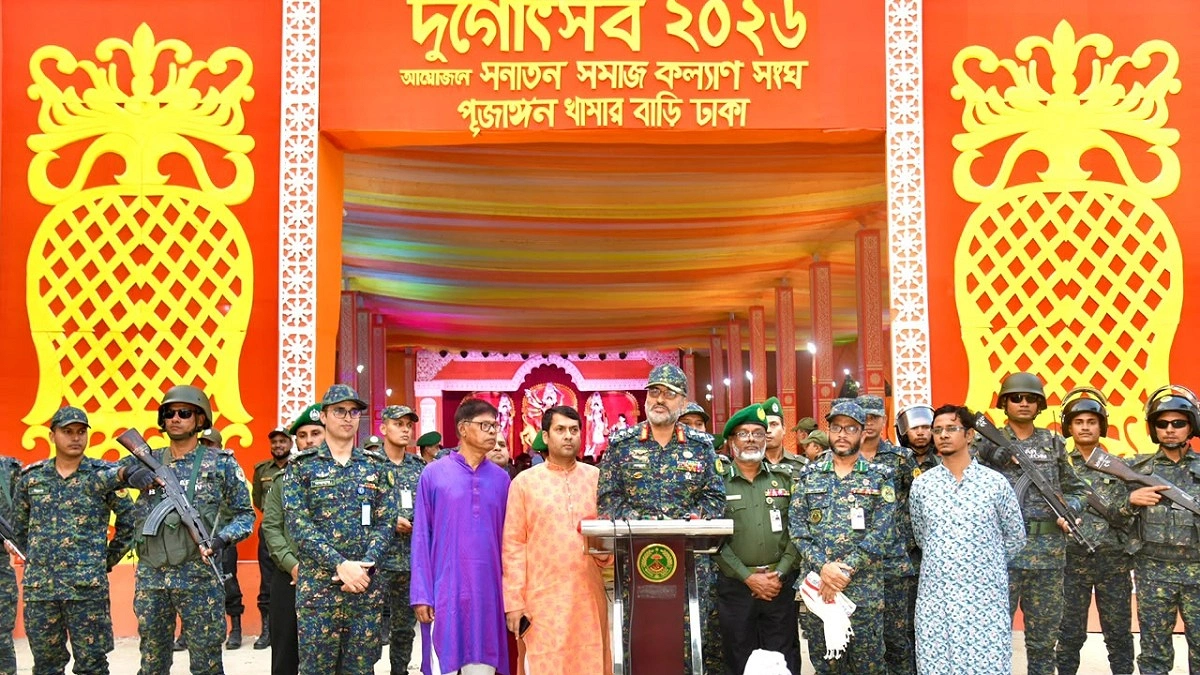 দুর্গোৎসবের নিরাপত্তায় আনসার-ভিডিপি, পূজামণ্ডপ পরিদর্শনে মহাপরিচালক