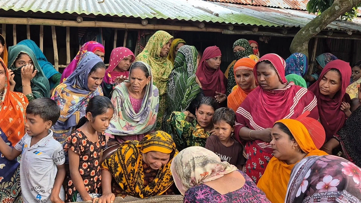 রাত থেকে নিখোঁজ, সকালে ড্রাগন বাগানে মিলল কিশোরের মরদেহ