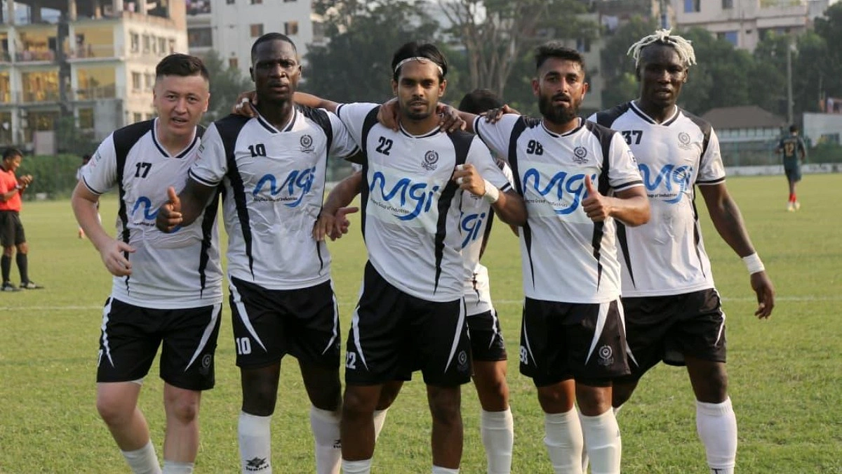বসুন্ধরার জয় মোহামেডানের হোঁচট